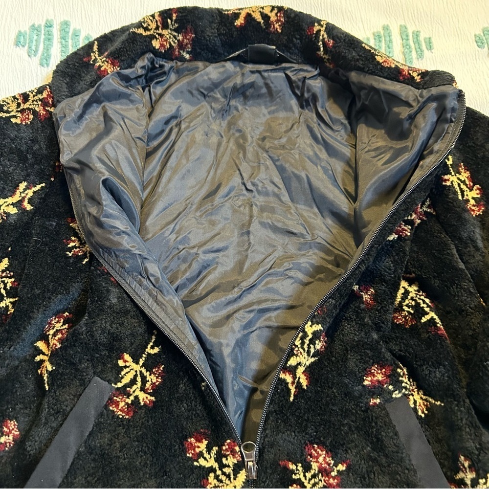 VTG Black Diamond Sherpa Fleece Botanical Floral Print Jacket Black Size Small - Picture 8 of 12